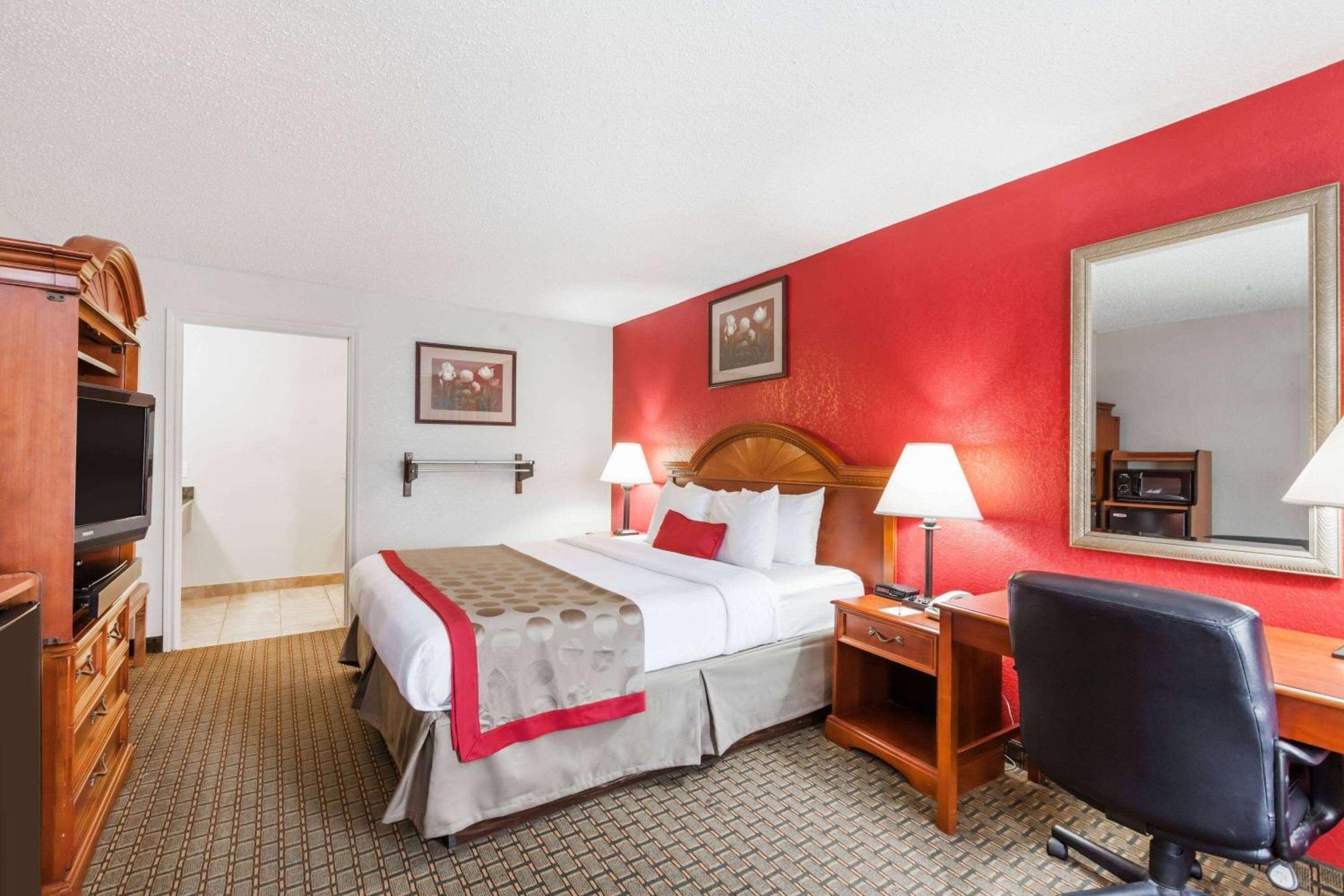 Hotel Ramada By Wyndham New Iberia Exteriér fotografie
